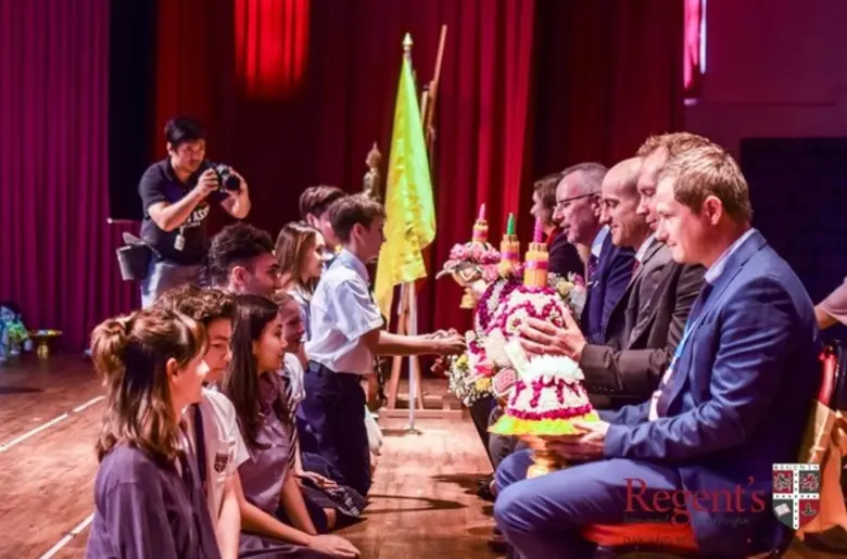 โรงเรียนนานาชาติรีเจ้นท์กรุงเทพฯ ก่อตั้งโ...