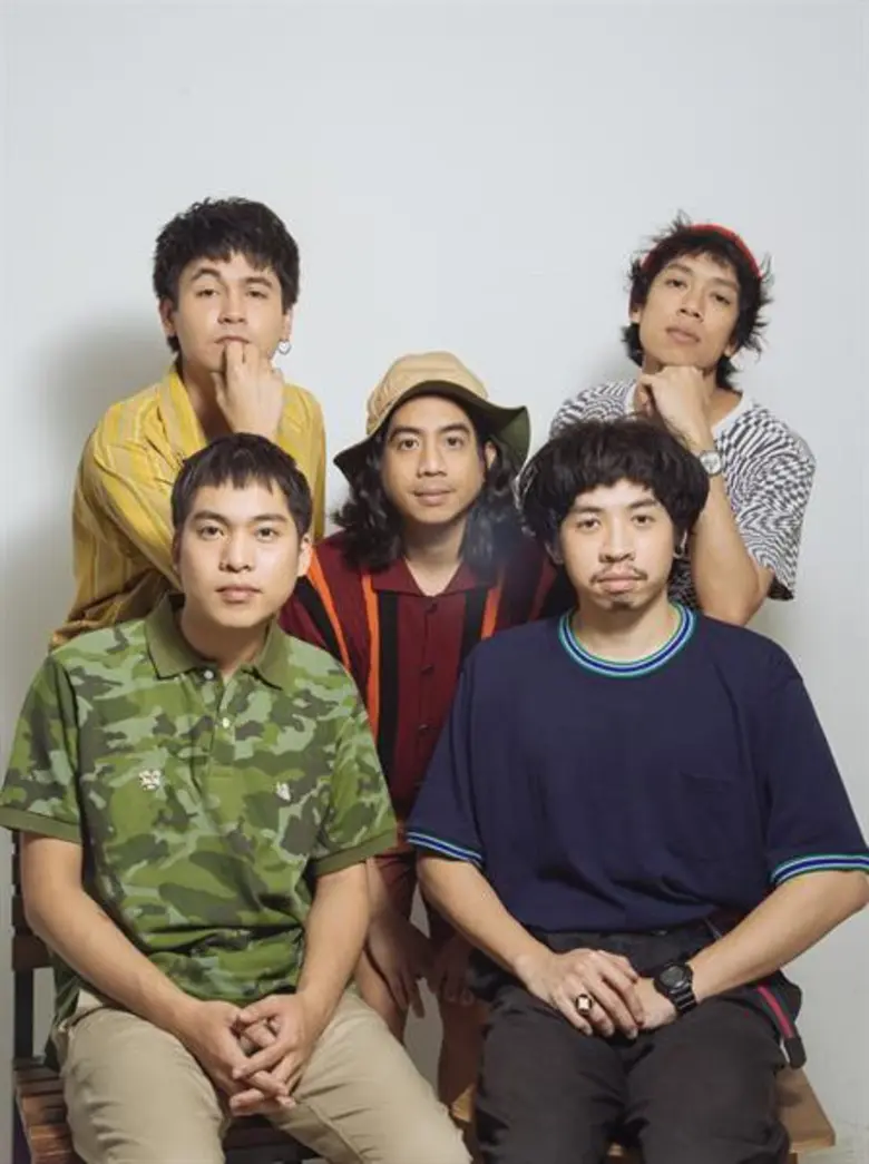  “คิดถึงขนาด” เพลงที่ถ่ายทอดความคิดถึงขั้นสุดจากอัลบั้มใหม่ของวง SOMKIAT  พร้อม MV สุดแนวที่จะทำให้ทุกคนต้อง “คิด” ตาม