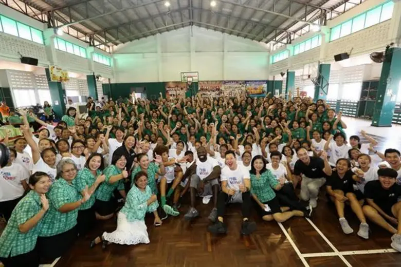 เจสัน ริชาร์ดสัน มอบรางวัลโรงเรียนดีเด่นแห่งปี  เปิดคลินิก NBA Cares สาธิตลีลา อดีตแชมป์เอ็นบีเอสแลมดังก์ 2 สมัย  โรงเรียนสตรีนนทบุรี รับรางวัลโรงเรียนดีเด่นแห่งปี โครงการอบรมหลักสูตรอบรมผู้ฝึกสอน Jr. NBA Coaches Academy