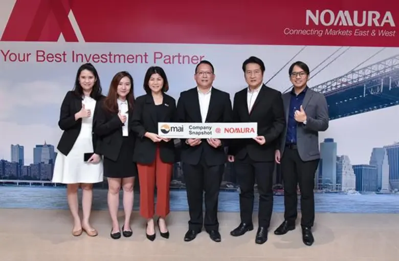 คุณประทีป วาณิชย์ก่อกุล (ที่ 3 จากขวา) ปร...