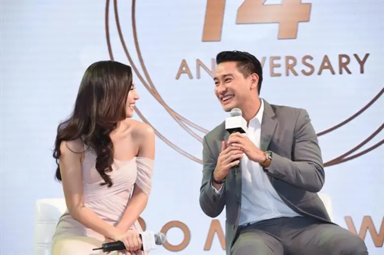 ยังคงความสดใสและฮอตแบบฉุดไม่อยู่สำหรับนาง...