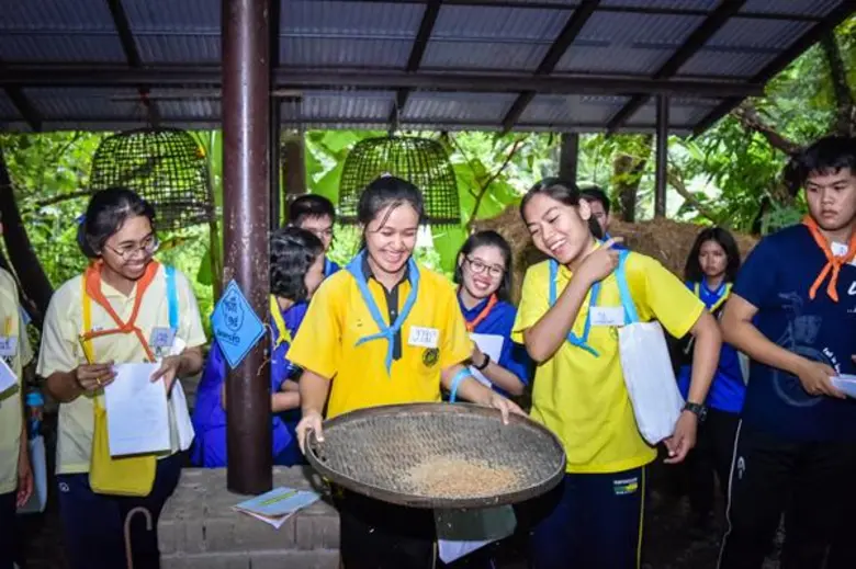 “ต้นกล้าแคมป์” ลับคมความรู้ ลงมือปฏิบัติ ตามหลักปรัชญาของเศรษฐกิจพอเพียง  อีกหนึ่งกิจกรรมดีๆ จาก “กรุงไทย ต้นกล้าสีขาว”