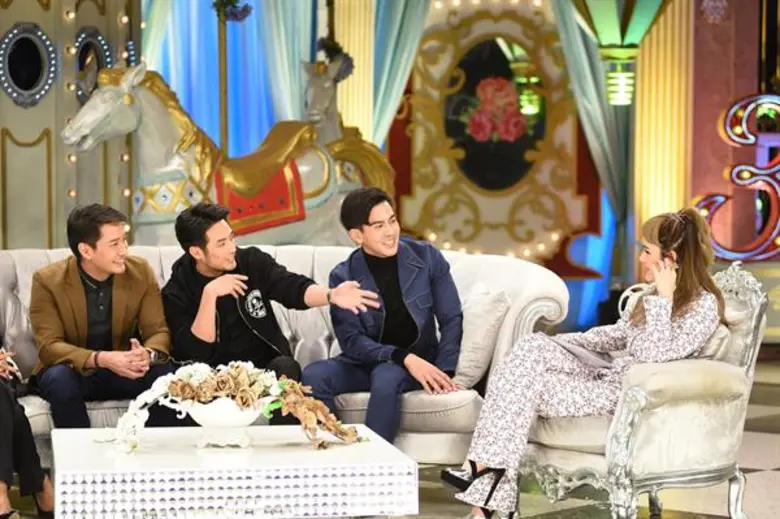 ถูกใจสาวแท้สาวเทียมกันแบบสุดๆ สำหรับ '3 แ...