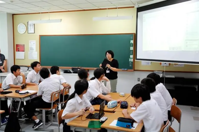 Fujitsu Limited, Fujitsu (Thailand) Co., ...