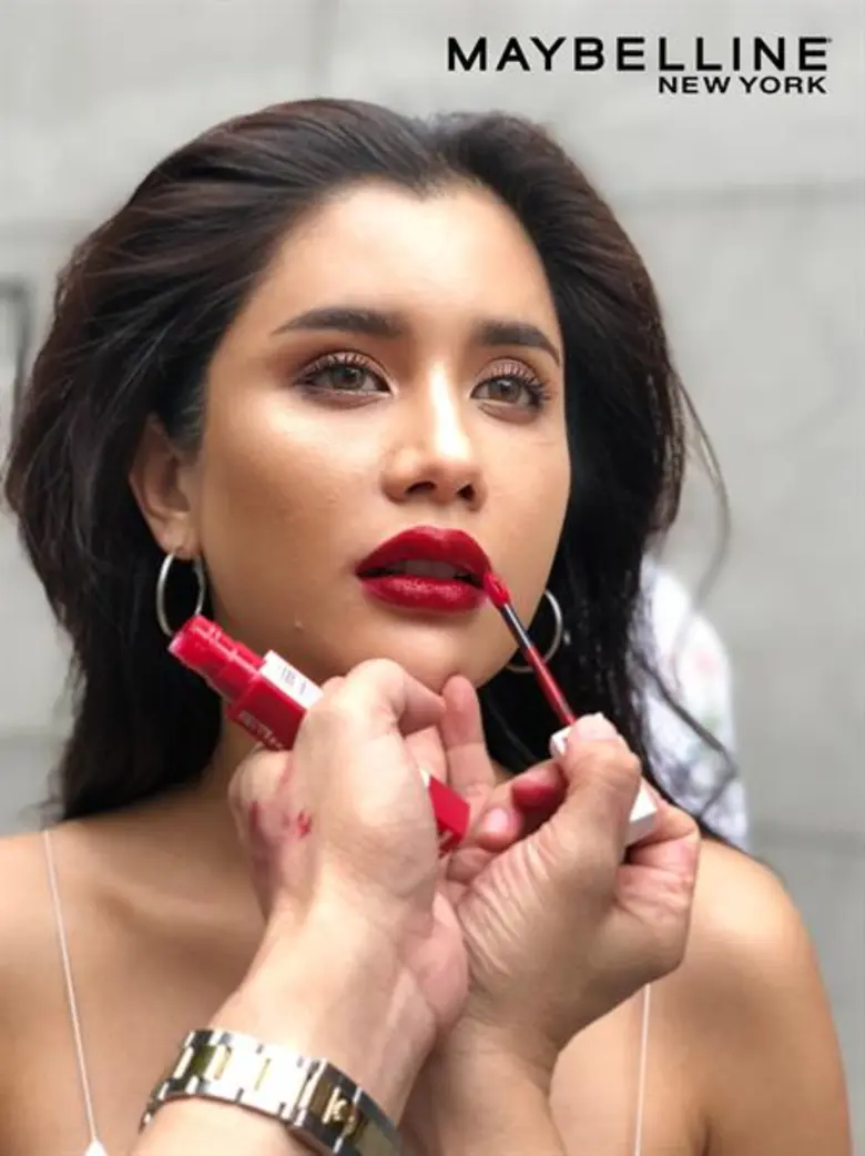 นิวยอร์กลุกเป็นไฟ!!! “เมย์เบลลีน นิวยอร์ค” รวมลุค “ปู – ไปรยา” นำเทรนด์แต่งหน้าสุดฮอตแบบ #หน้าเป๊ะปูแล้วฟูลเทิร์น ที่ Maybelline New York Fashion Week 2018