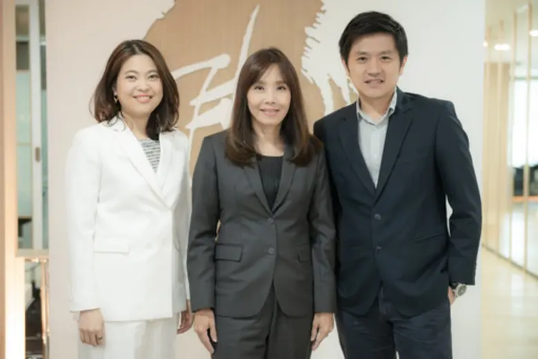 ในโลกยุคดิจิทัลปัจจุบัน การสื่อสารด้วยโซเ...