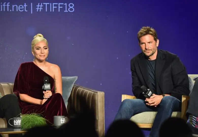 A Star Is Born ส่ง แบรดลีย์ คูเปอร์ และเลดี้ กาก้า ร่วมแถลงข่าวเปิดตัวภาพยนตร์ที่งาน Toronto International Film Festival