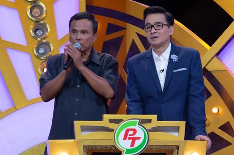 ใจนักสู้!!! “ไต้ฝุ่น” คว้าไมค์ดวลเพลงประชันผู้เข้าแข่งขันสายสตรอง ทำน้ำตาแตกกันทั้งสตูฯ