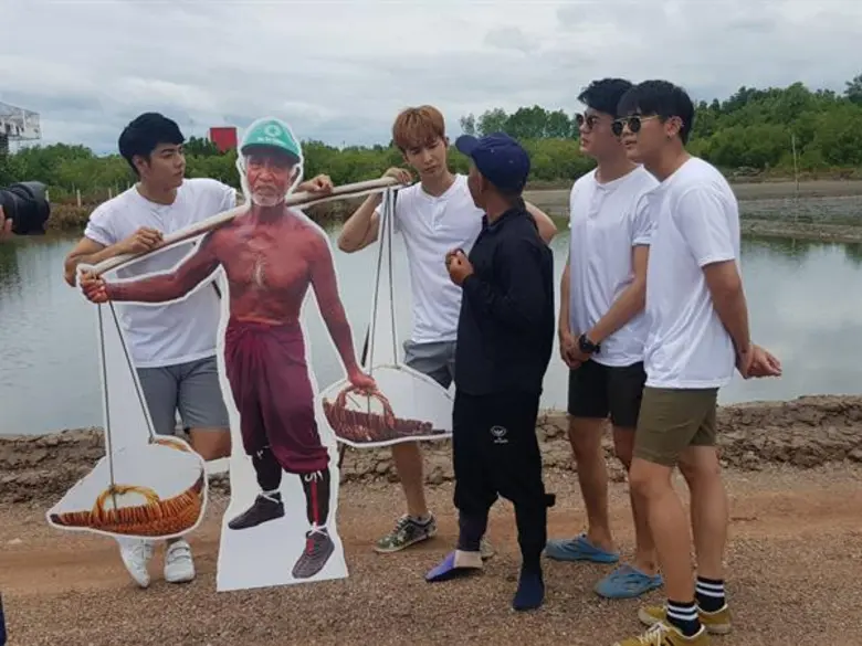 ทีวีไกด์: รายการ "บานาน่า ซ่าส์ซี้ด"  “เค็ม แต่ ฟิน” เพิ่มความฮอตปรอทแตกกันที่นาเกลือ!!!