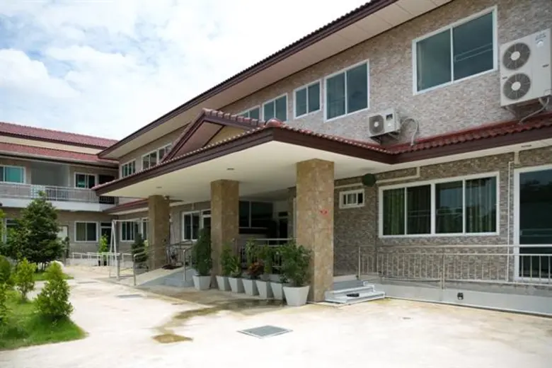 เนอร์สซิ่งโฮม ตามแบบนักบริหารหนุ่ม ศิรสิทธิ์ ตั้งจิตกมล เพชรเกษมเนอร์สซิ่งโฮม