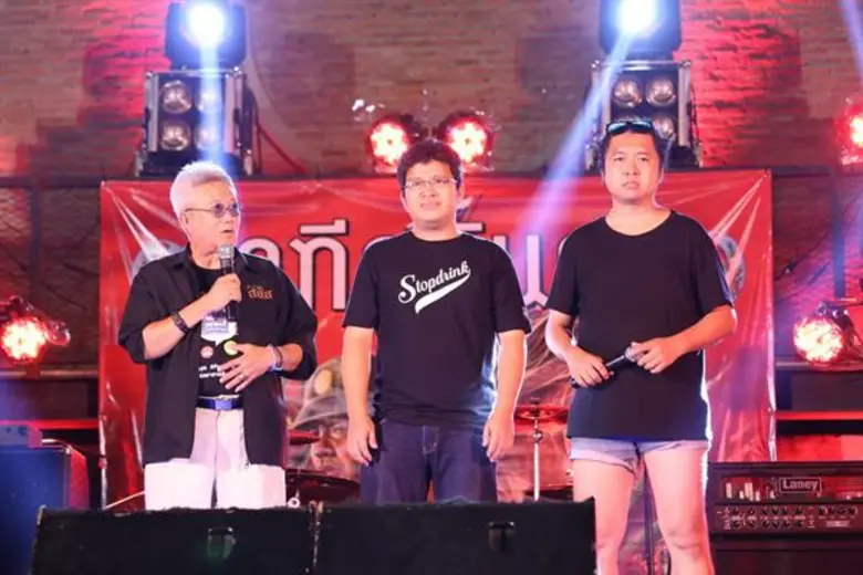 จบไปอย่างสวยงาม แม้วงจะไม่ดัง แต่งานก็ปังตามเป้าหมาย  ไม่สูบ ไม่เสพ ไม่ดื่ม ในเทศกาลดนตรีเด็กแนวแห่งชาติ แบบคลีนคลีน โคตรอินดี้ ปีที่ 14 ตอน "วงไม่ดังก็ฟังบ้างเหอะ”