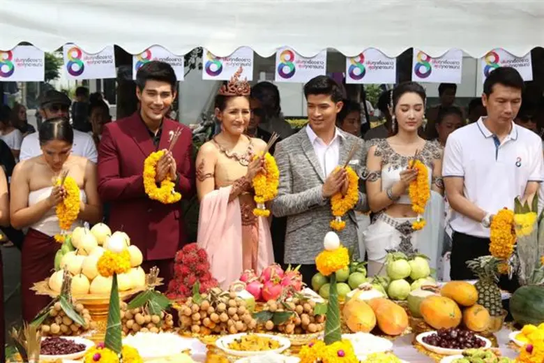 “ช่อง 8” บวงสรวง “มณีนาคา” สุดปัง!!! ดึง “ตูมตาม-ยีน-ฟลุค” ประชันเข้มข้น