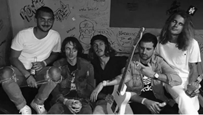 'อลอฟท์ สตาร์ ร่วมค้นหา ดาวดวงใหม่!! ผลักดันเป็นศิลปินประดับวงการเพลง ผ่านผู้นำด้านดนตรี!! ยูนิเวอร์ซัลมิวสิคกรุ๊ป