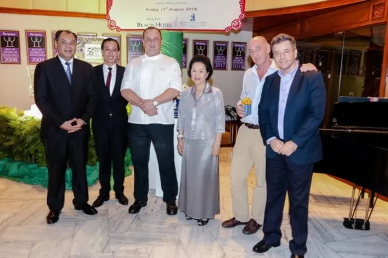 นับเป็นอีกครั้งที่รอยัล คลิฟ โฮเต็ล กรุ๊ป...