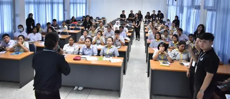 มรภ.สงขลา สอนเด็ก ม.ปลาย ผลิตคลิปวิดีโอบนสมาร์ทโฟน เล่าเรื่อง ร.ร.ของฉัน ผ่านสื่อออนไลน์-ปูทางสู่นักนิเทศฯ