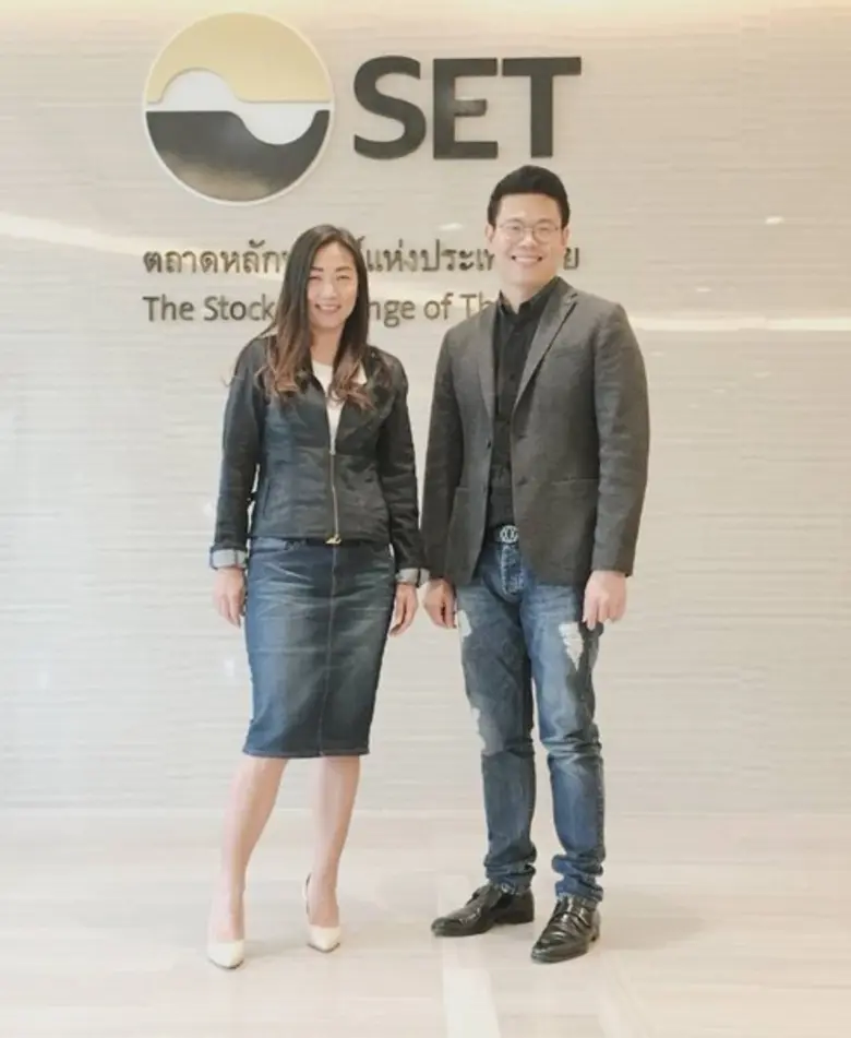 นายบัณฑิต ประดิษฐ์สุขถาวร (ขวา) ประธานเจ้...