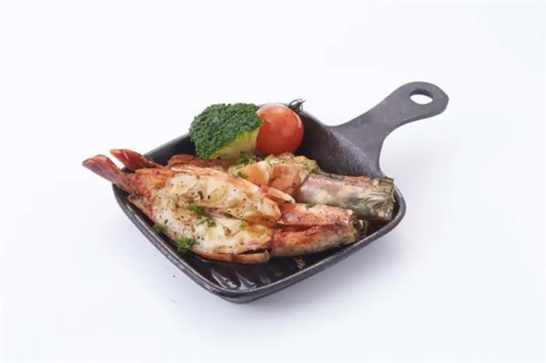 โรงแรมอัล มีรอซ (Al Meroz) จัดความอร่อยแบ...