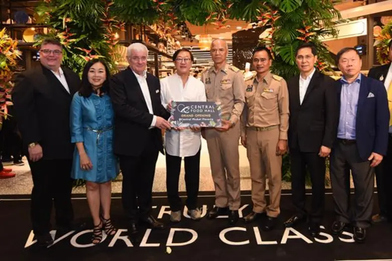 สนิท ศรีวิหค (ที่ 5 จากซ้าย) รองผู้ว่าราช...