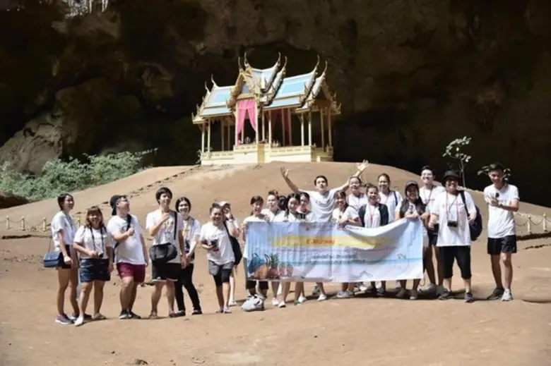 พพ. นำแฟนรายการ E Journey Real Live Thail...