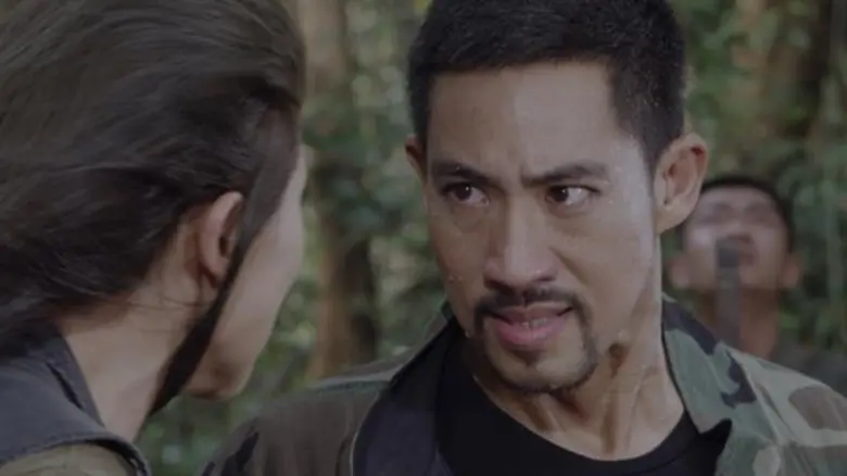 กลุ่มผู้กองออกเดินทางมุ่งหน้าไปสุสานดำ เจ...