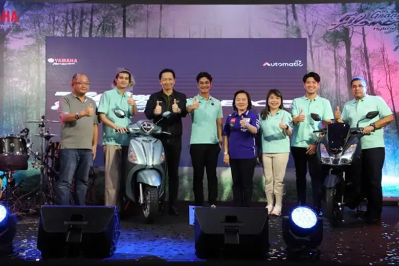 นางสาวจินตนา อุดมทรัพย์ (คนที่ 4 จากขวา) ...