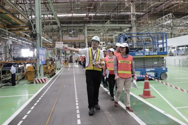 “พพ.” นำทัพดูผลสำเร็จบ.ฮีโน่มอเตอร์สฯต้นแบบรางวัล ด้านอนุรักษ์พลังงานไทยแลนด์เอนเนอร์ยี่อวอร์ด 2018