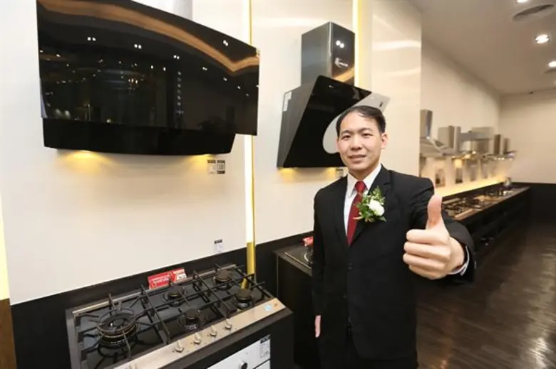 “ลัคกี้เฟลม” ปรับโฉมผลิตภัณฑ์ด้วยนวัตกรรม Innovation และ Design ที่ทันสมัย พร้อมผุดโชว์รูมสาขา 2 ในรอบ 43 ปี ชูคุณภาพสินค้าจุดประกายความสุขคู่ครัวเรือนไทยตลอดไป