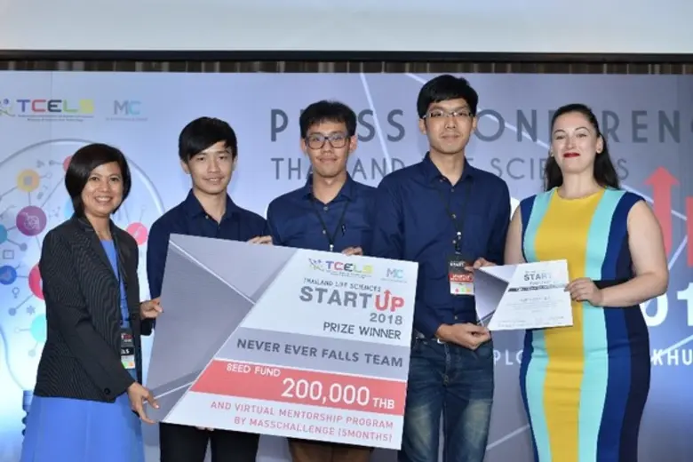 นักศึกษาสถาบันวิทยาการหุ่นยนต์ภาคสนาม (ฟีโบ้) มจธ. คว้า Winner Prize 1 ใน 7 ทีมดีที่สุด Thailand Life Sciences Contest 2018