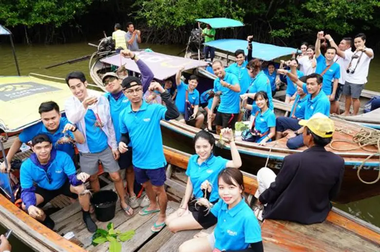 นอกจากจะดูแลและปกป้องโลกใต้ทะเลภายในอควาเ...