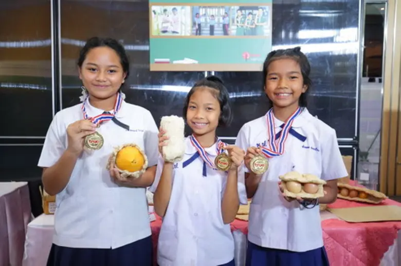 กลุ่มทรู ร่วมกับ สวทศ. มอบรางวัลชนะเลิศเหรียญทอง 'นักวิทย์น้อยทรู' ปีที่ 23