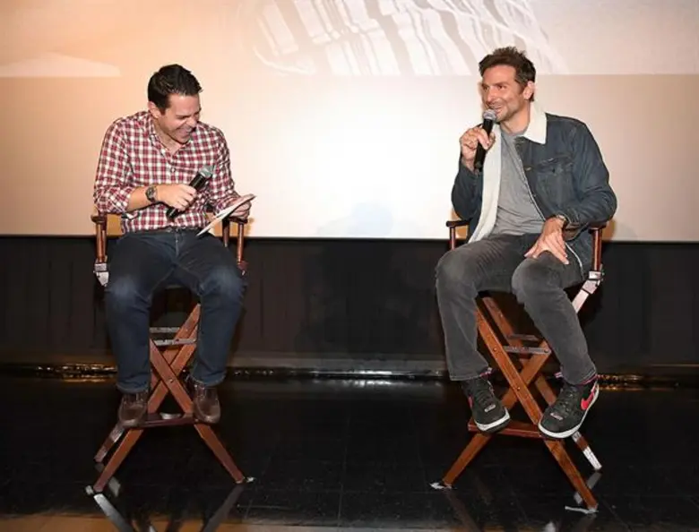 Movie Guide: แบรดลีย์ คูเปอร์ ฉายเดี่ยว เดินสายโปรโมทภาพยนตร์ A Star Is Born ที่ กรุงวอชิงตัน ดี.ซี., ฟิลาเดลเฟีย และแอตแลนตา ประเทศสหรัฐอเมริกา