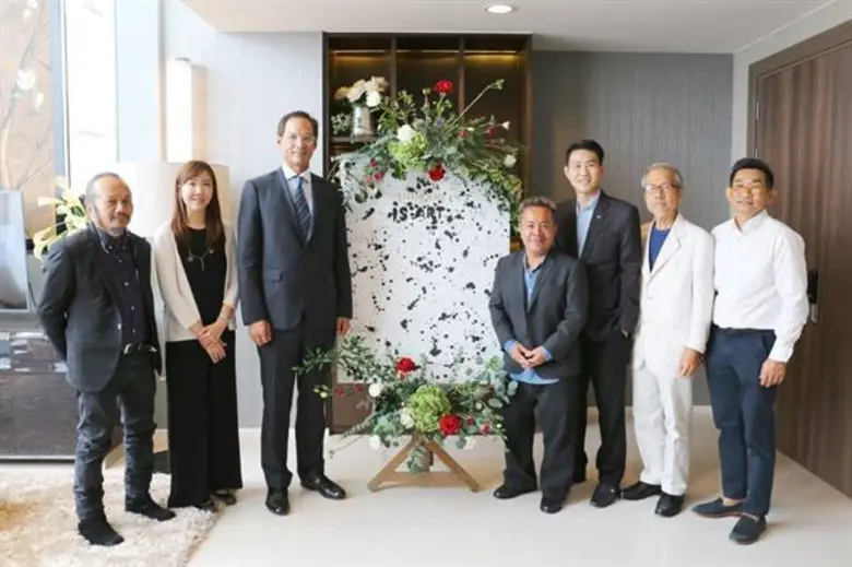 แม่น้ำเรสซิเดนท์ นำเสนอครั้งแรกกับปรากฏกา...