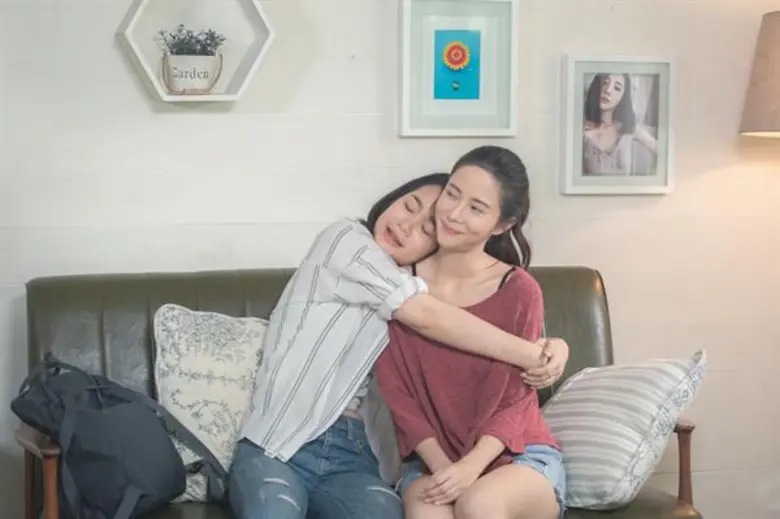 ทึ่ง!!! “เสน่หาสตอรี่” ทำน้ำตาล้นจอ “แจม-บอย” ตีบทแตก กวาดคำชมประเดิมซีรีส์