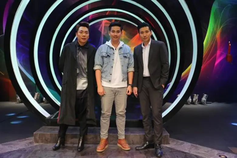 ทีวีไกด์: รายการ “มูไนท์ (MooNight)” เกือบตาย!! เพราะความหล่อ โดนมนต์คุณไสยจากคนแปลกหน้า