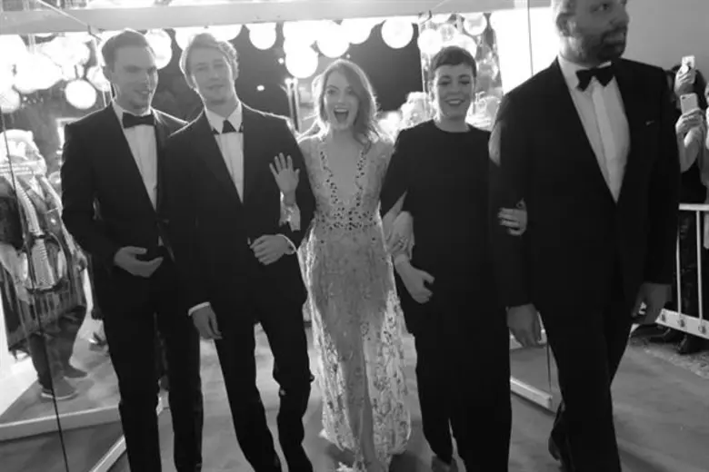 หลังจากที่เคยใด้เห็นภาพของผู้กำกับพร้อมเห...