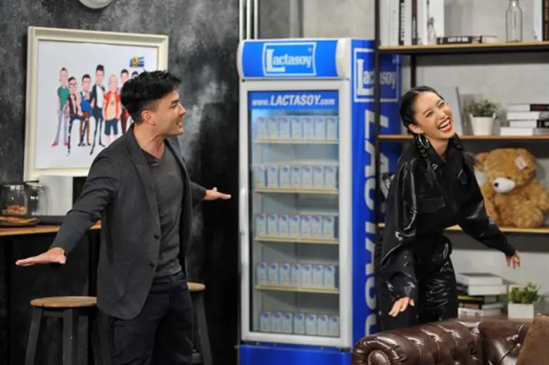 ทีวีไกด์: ซิทคอม “บริษัทฮาไม่จำกัด (มหาชน)” ฉันต้องยืนหนึ่ง!!! “เฌอเบลล์ ลัลณ์ลลิน” ยอมทำทุกอย่าง เพื่อให้ได้เป็นแบรนด์แอมบาสเดอร์สินค้าชื่อดัง