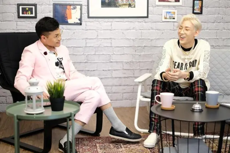 ทีวีไกด์: รายการ “Loukgolf’s English Room” แขกรับเชิญ 'แบมแบม' แห่งวง GOT7