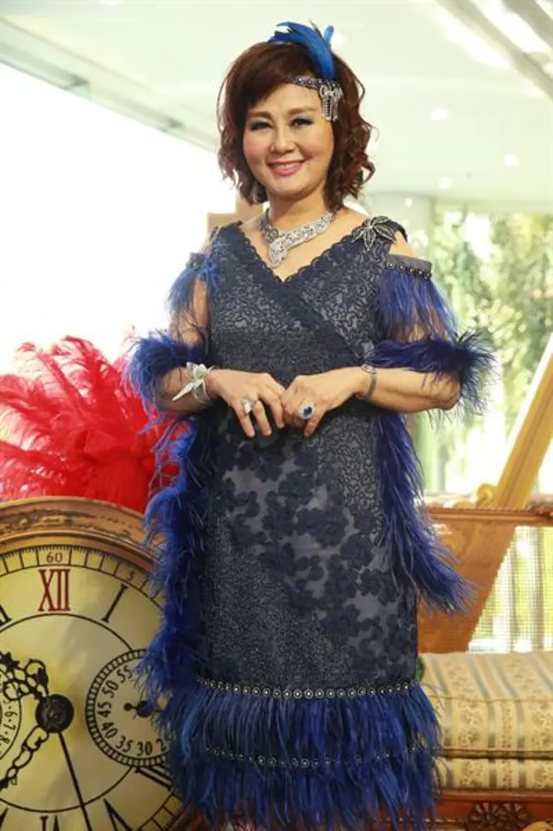 ส่องแฟชั่น Gatsby with Diamond ของเหล่าเซเลบ ในงานฉลองเปิด “โชว์รูม บิวตี้ เจมส์ โซนใหม่”