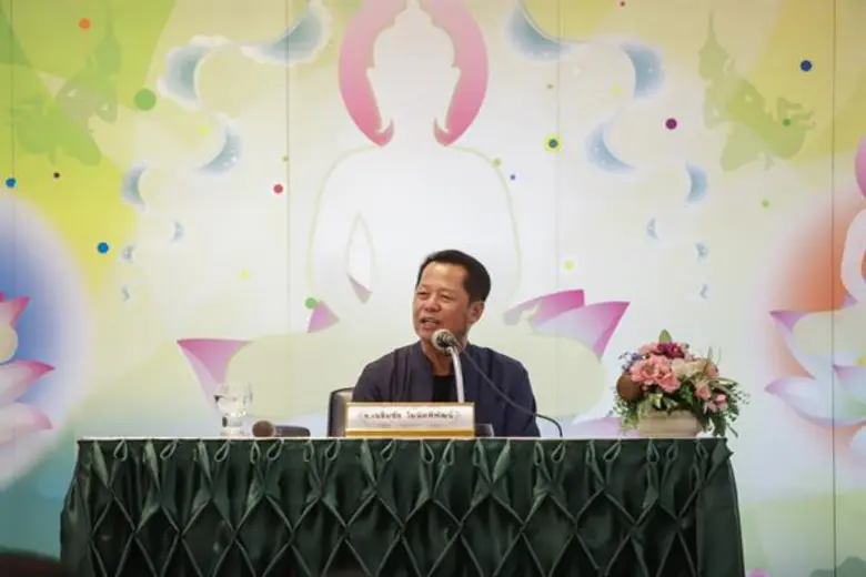 “ใช้ชีวิตตามความเป็นจริงในทุกสภาวะ นำไปสู่ความสำเร็จ” ข้อคิดธรรมะง่ายๆ ของศิลปินแห่งชาติ เฉลิมชัย โฆษิตพิพัฒน์ ในเวทีเรายกวัดมาไว้ที่เซเว่นฯ