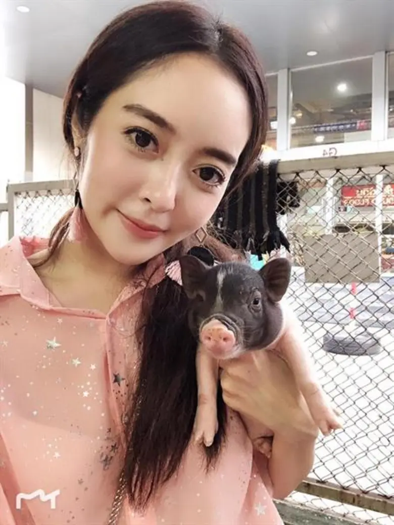 Gossip News: แก้มบุ๋ม ยกคาเฟ่ Pet Public ชวนคนรักสัตว์ธเที่ยวงาน “เพ็ท วาไรตี้ ครั้งที่ 8”
