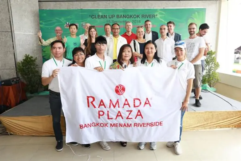 โรงแรมแม่น้ำ รามาดาพลาซา นำโดย มร.วิลเลม ...