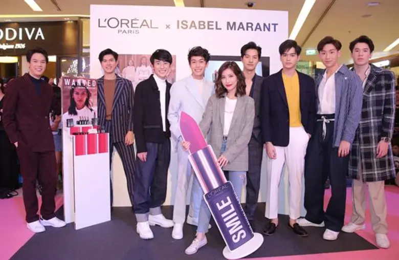 “ใหม่ ดาวิกา โฮร์เน่” ขึ้นแท่น Spokesperson คนใหม่ล่าสุด ลอรีอัล ปารีส เมคอัพ เตรียมดันให้ไปเดินรันเวย์ระดับโลกอย่าง ปารีส แฟชั่น วีค 2018 ในฐานะตัวแทนอย่างเป็นทางการของ ลอรีอัล ปารีส เมคอัพ ระดับเอเชียแปซิฟิก คนแรก!