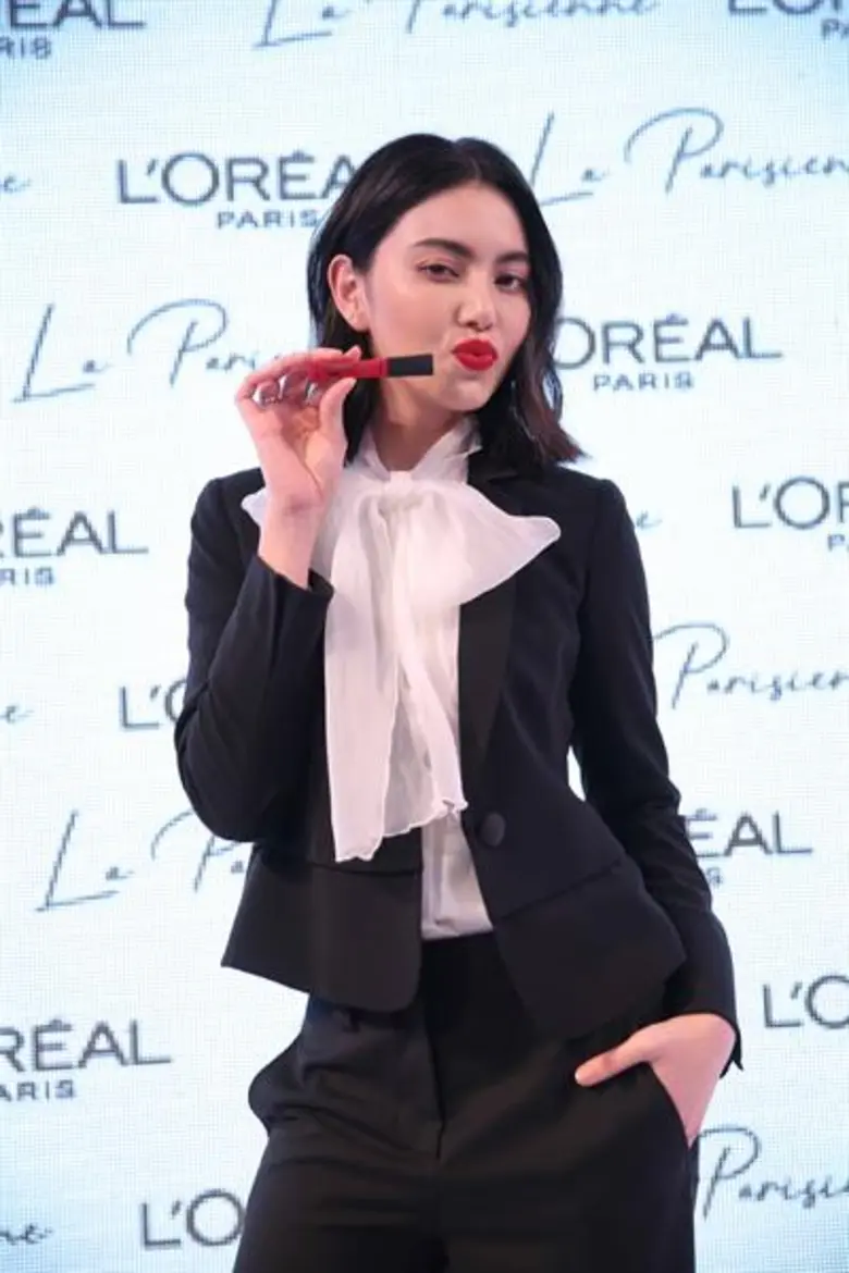 “ใหม่ ดาวิกา โฮร์เน่” ขึ้นแท่น Spokesperson คนใหม่ล่าสุด ลอรีอัล ปารีส เมคอัพ เตรียมดันให้ไปเดินรันเวย์ระดับโลกอย่าง ปารีส แฟชั่น วีค 2018 ในฐานะตัวแทนอย่างเป็นทางการของ ลอรีอัล ปารีส เมคอัพ ระดับเอเชียแปซิฟิก คนแรก!