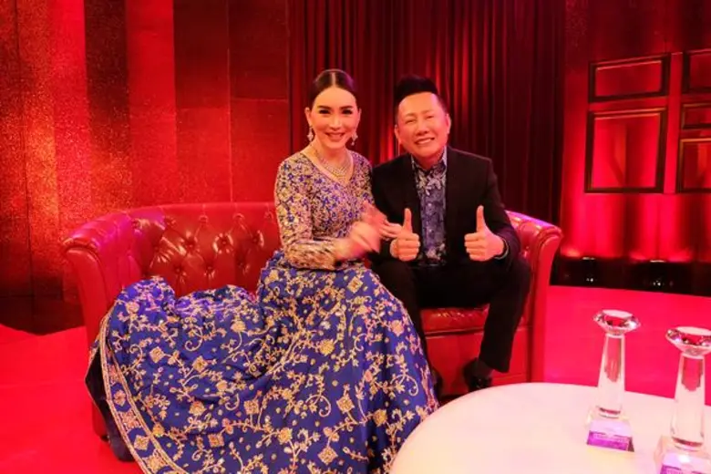 ได้ชื่อว่า CEO ข้ามเพศที่รวยที่สุดในประเท...