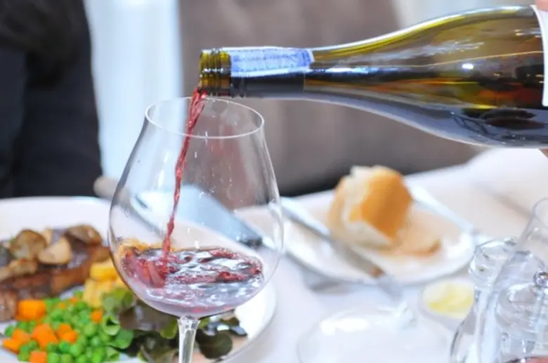 เปิดตัว “คลอสโมโนโพล” บริษัทนำเข้าไวน์เบอร์กันดีที่ใหญ่ที่สุดในไทย