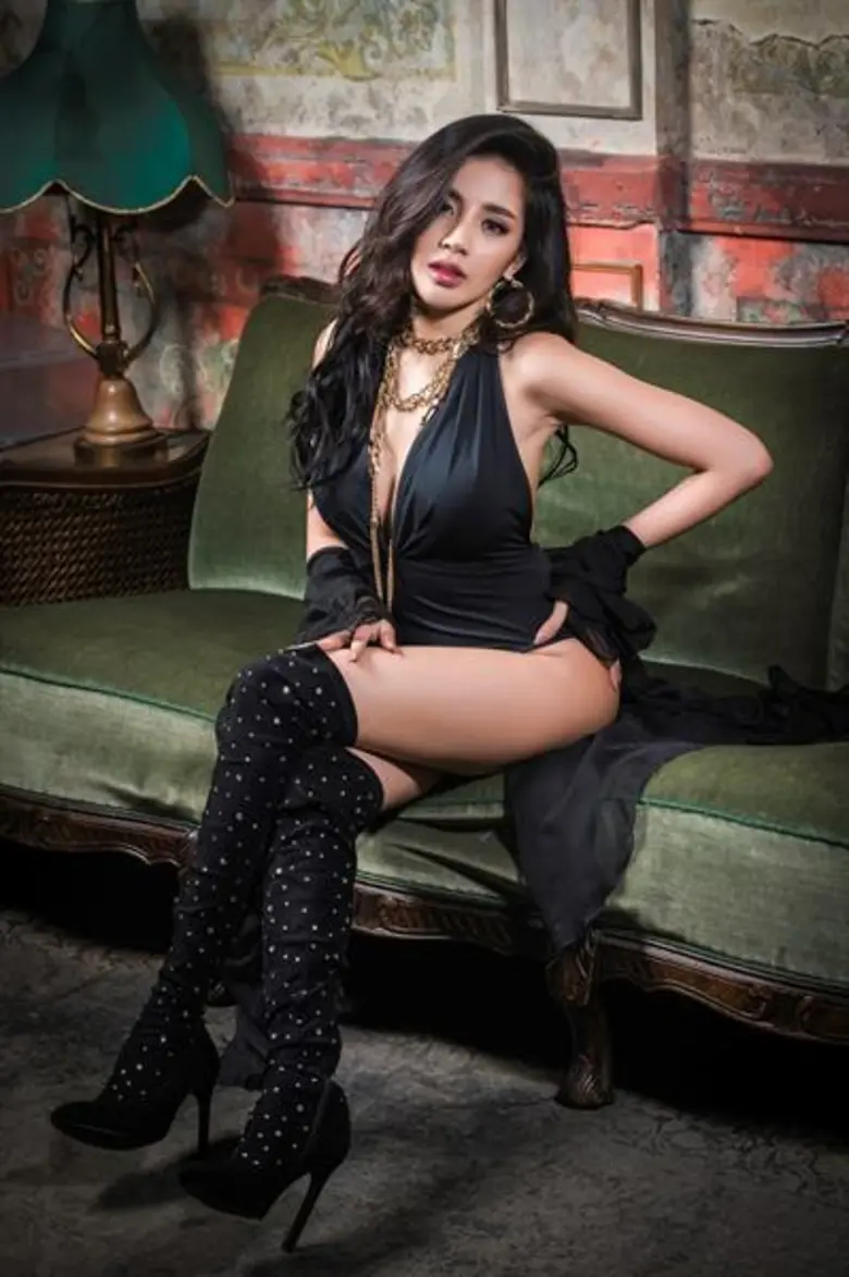 “ใบเตย อาร์สยาม”จูงมือ “เบิ้ล ปทุมราช” มอบความสุข กับคอนเสิร์ต สบายดีทีวี สนั่นนิคม จ.ระยอง