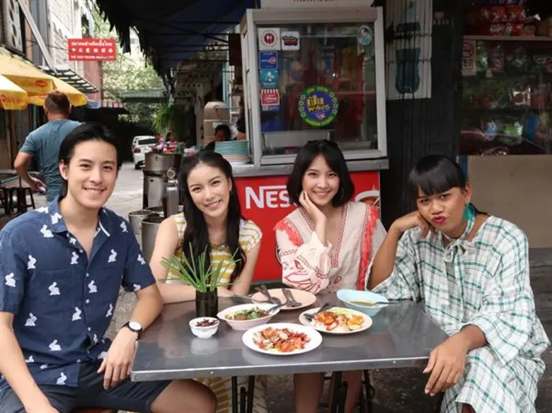 ทีวีไกด์: รายการ “#TEAMGIRL” “เจนนี่-มุก-แจน” พาซอกแซกหาของอร่อย!!! จัด “5 ร้านเด็ด ซอยรางน้ำ”