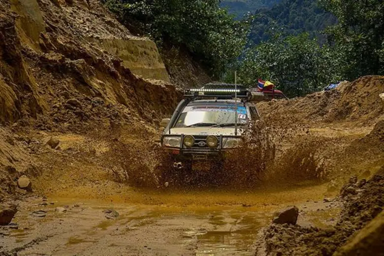 ทาทา มอเตอร์ส ส่งกระบะทาทา เป็นทูตพาณิชย์เปิดเส้นทางส่งเสริมการค้า ไทย-อินเดีย ในคาราวาน “Drive Across Asia 2018”