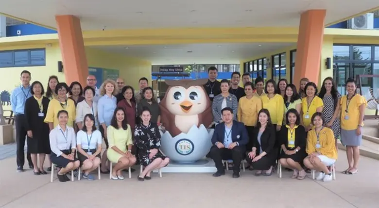 ผศ.ดร.แม้นมาศ ลีลสัตยกุล ผู้อำนวยการการศึ...