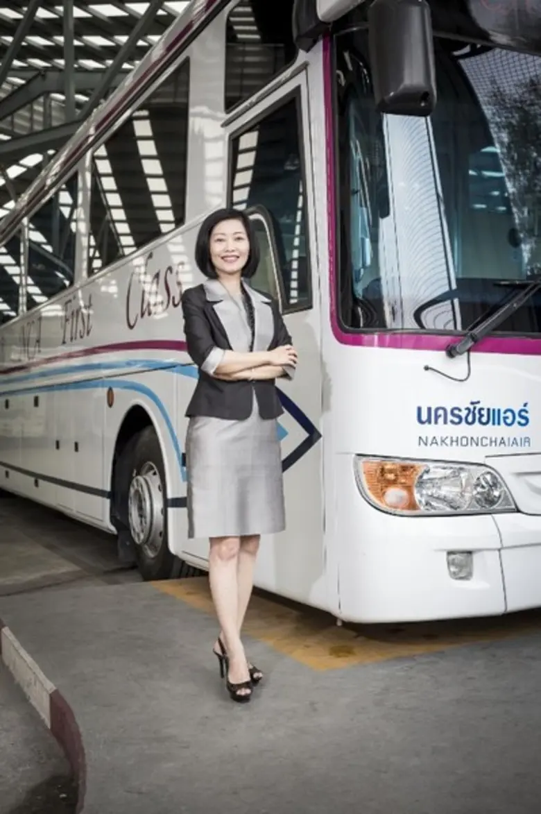 นางเครือวัลย์ วงศ์รักมิตร ประธานเจ้าหน้าท...